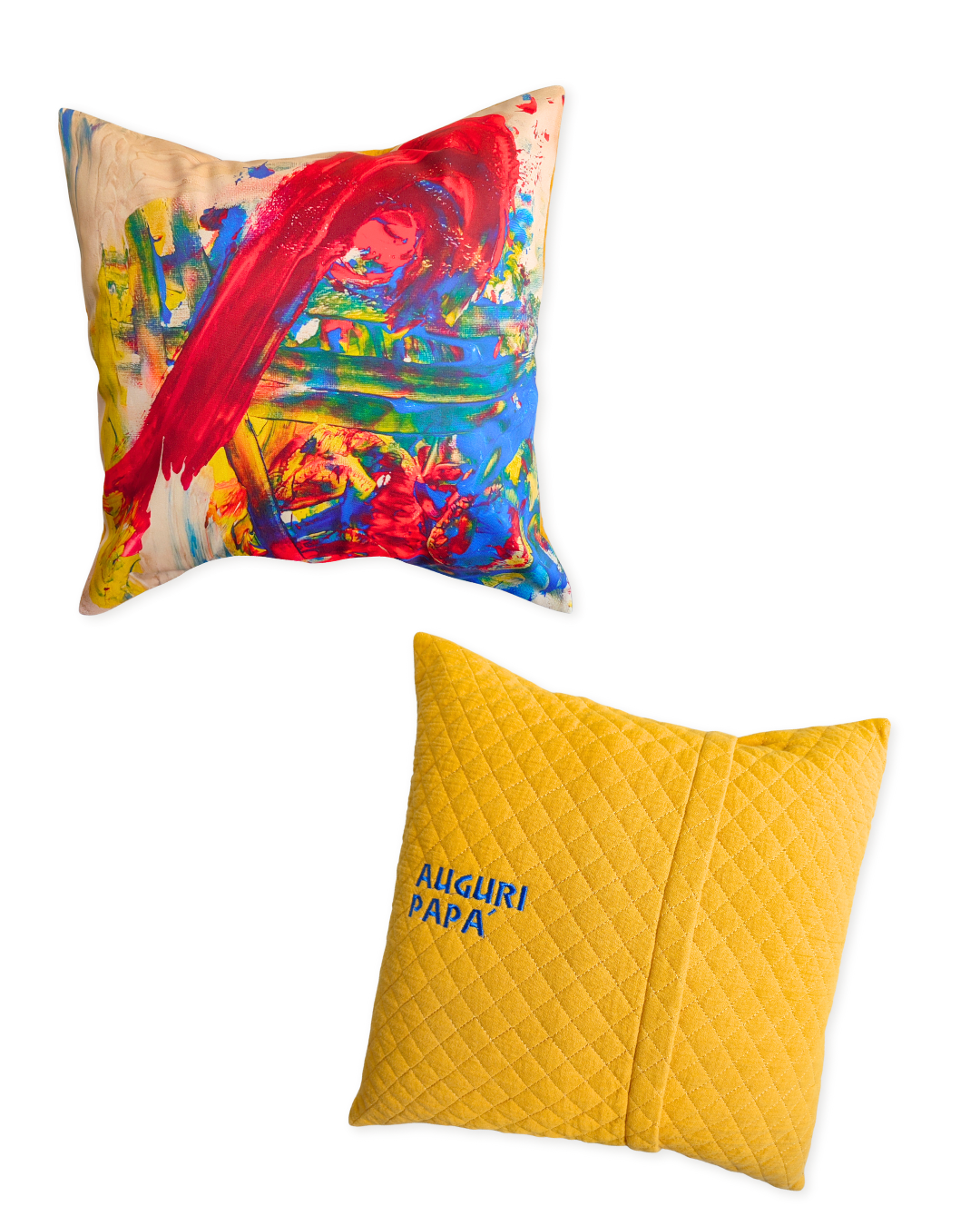 fronte e retro cuscino quadrato 40x40 cm. il fronte presenta un dipinto astratto realizzato da un bambino con il suo papà. il retro è di colore ocra con un ricamo blu che recita la scritta "auguri papà"